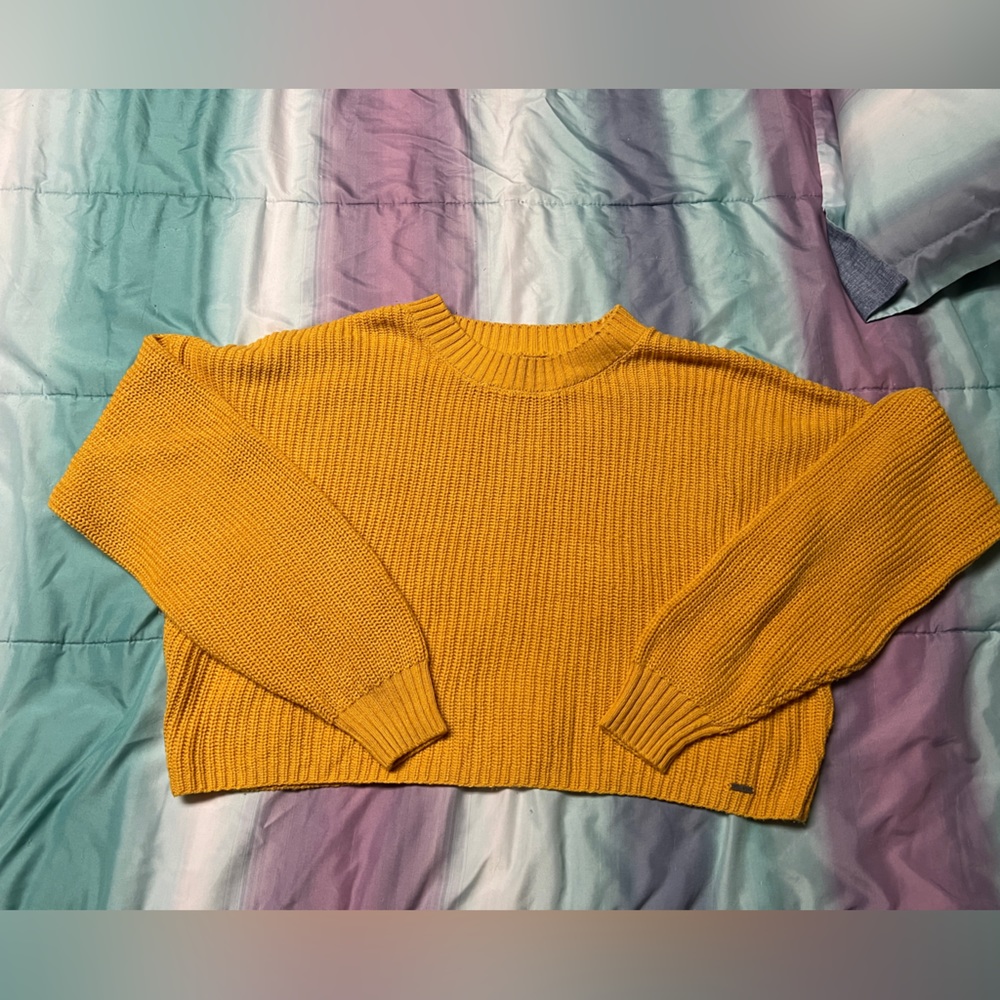 Cropped, yellow/gold, long sleeve shirt from Hollister!